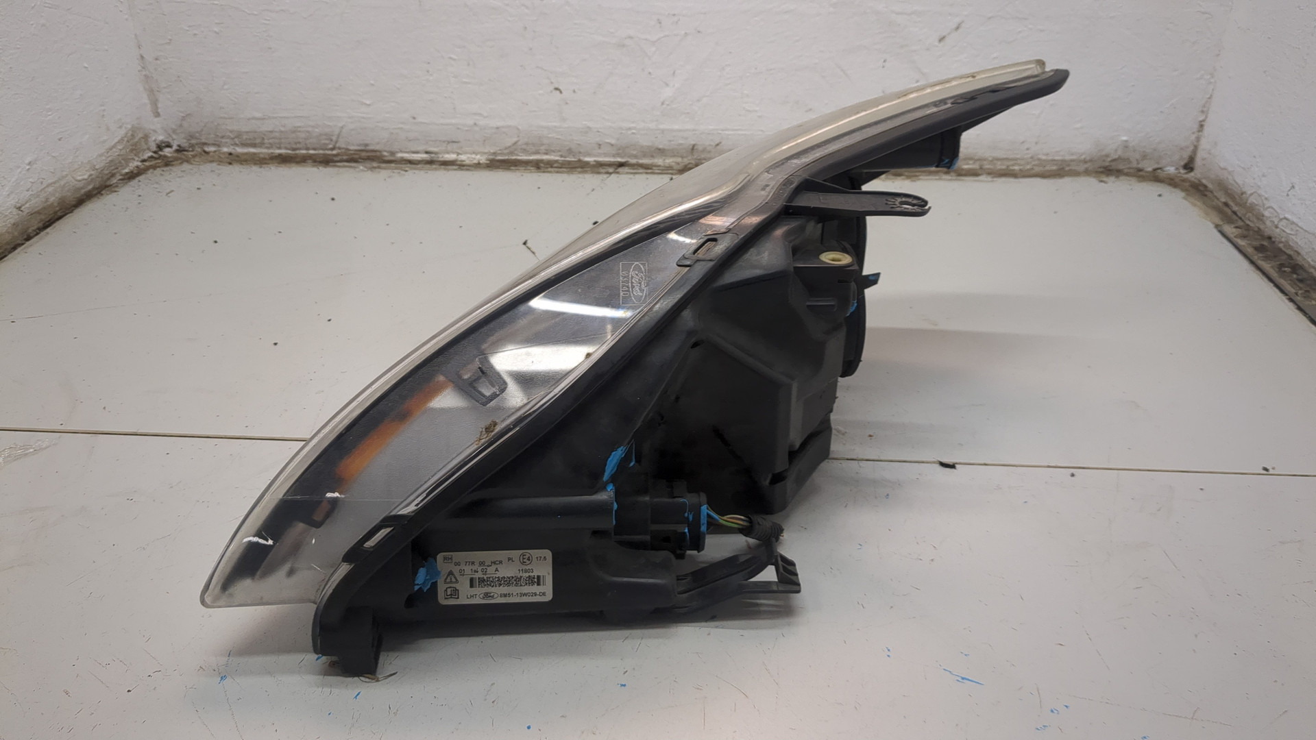 Фара правая