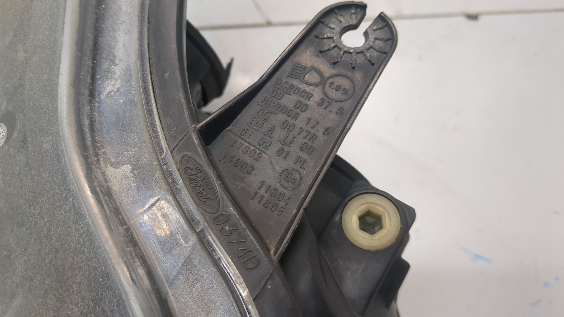 Фара правая