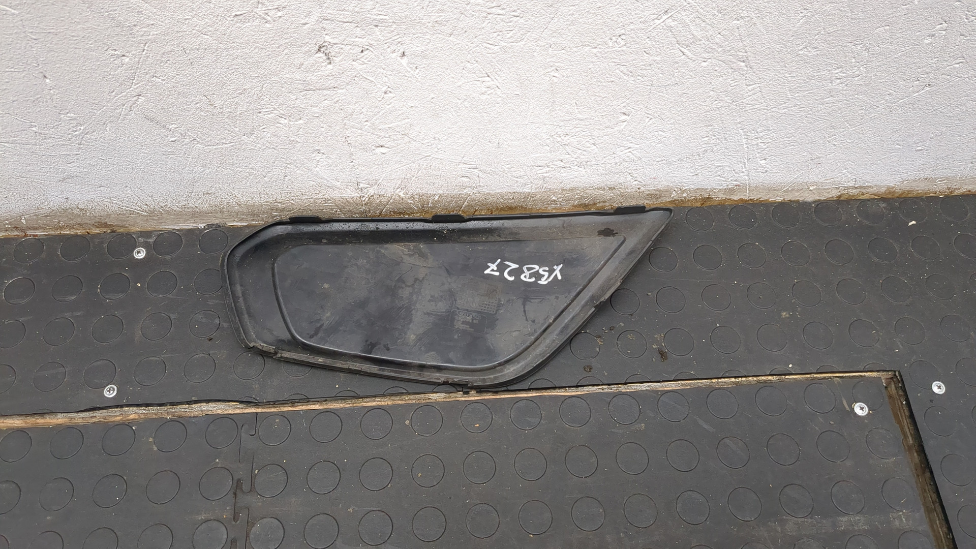 Решетка в бампер правая