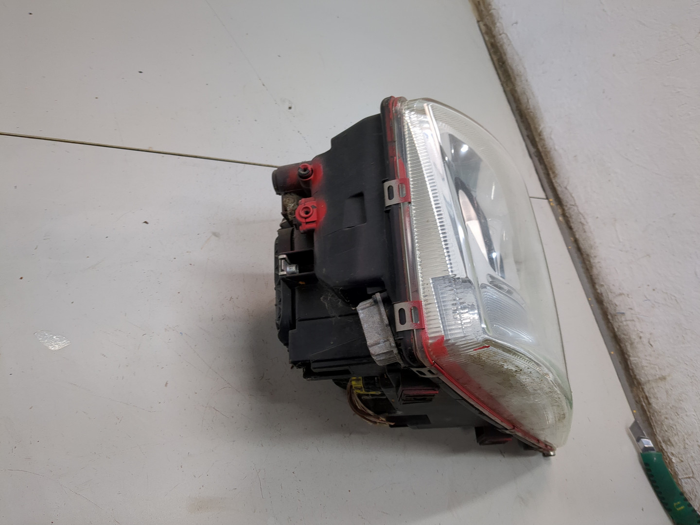 Фара правая