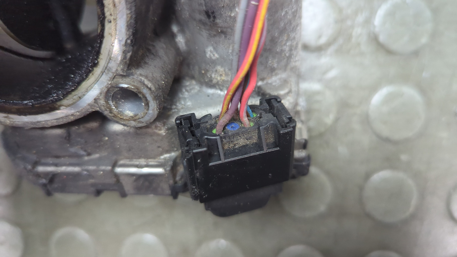 Заслонка дроссельная электрическая