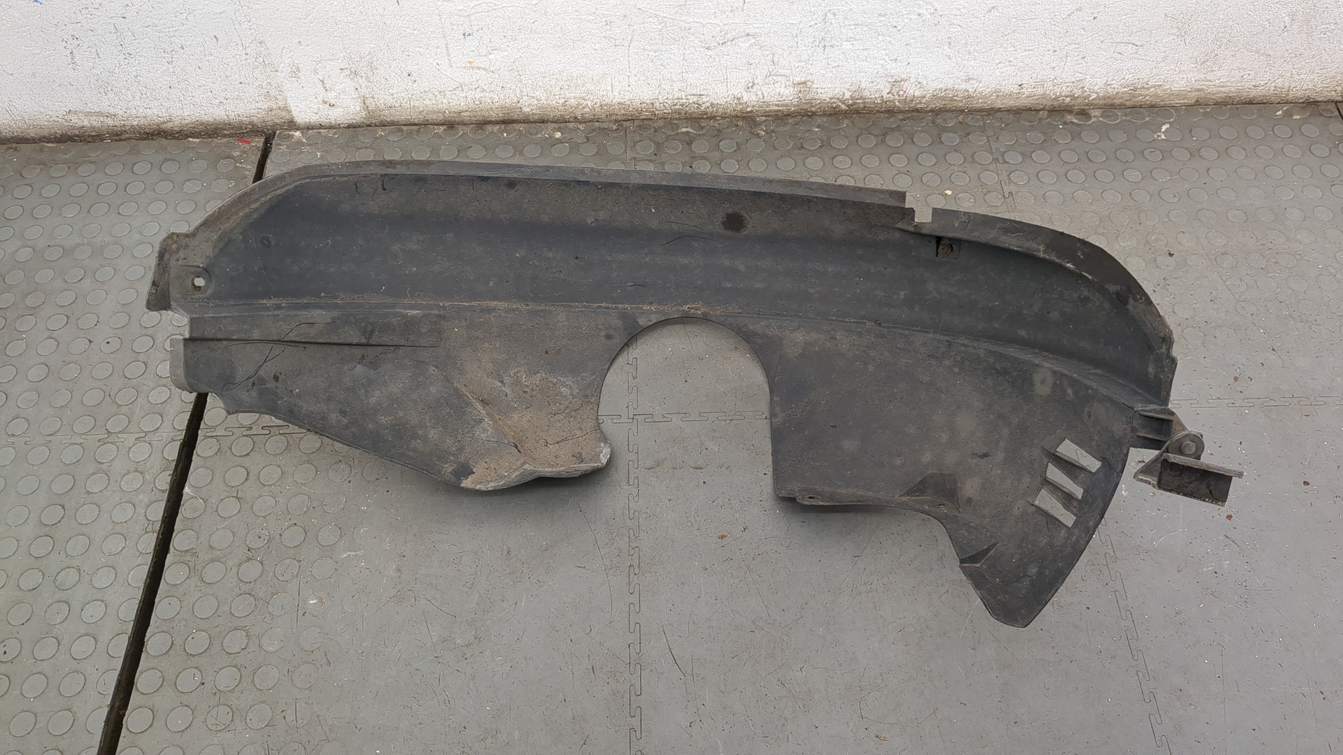 Локер передний правый