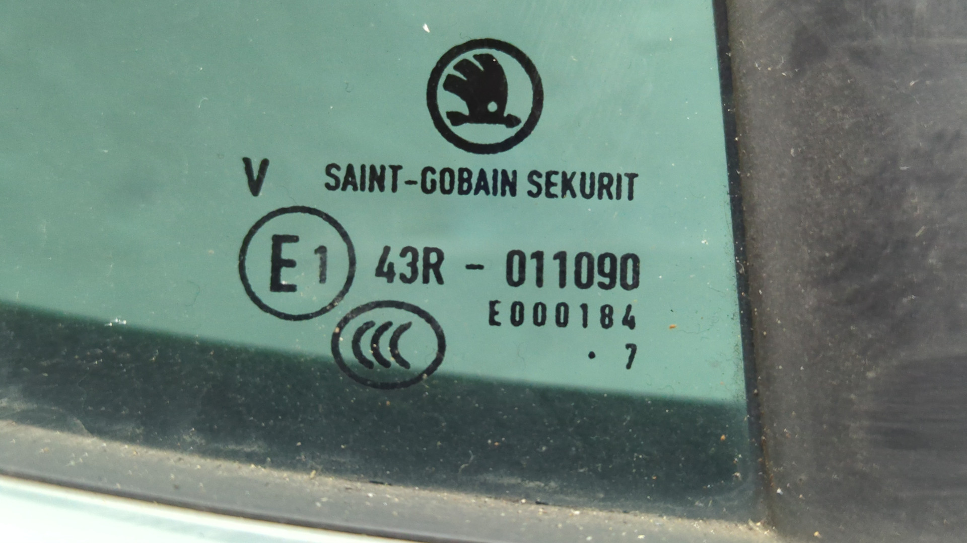 Дверь задняя правая