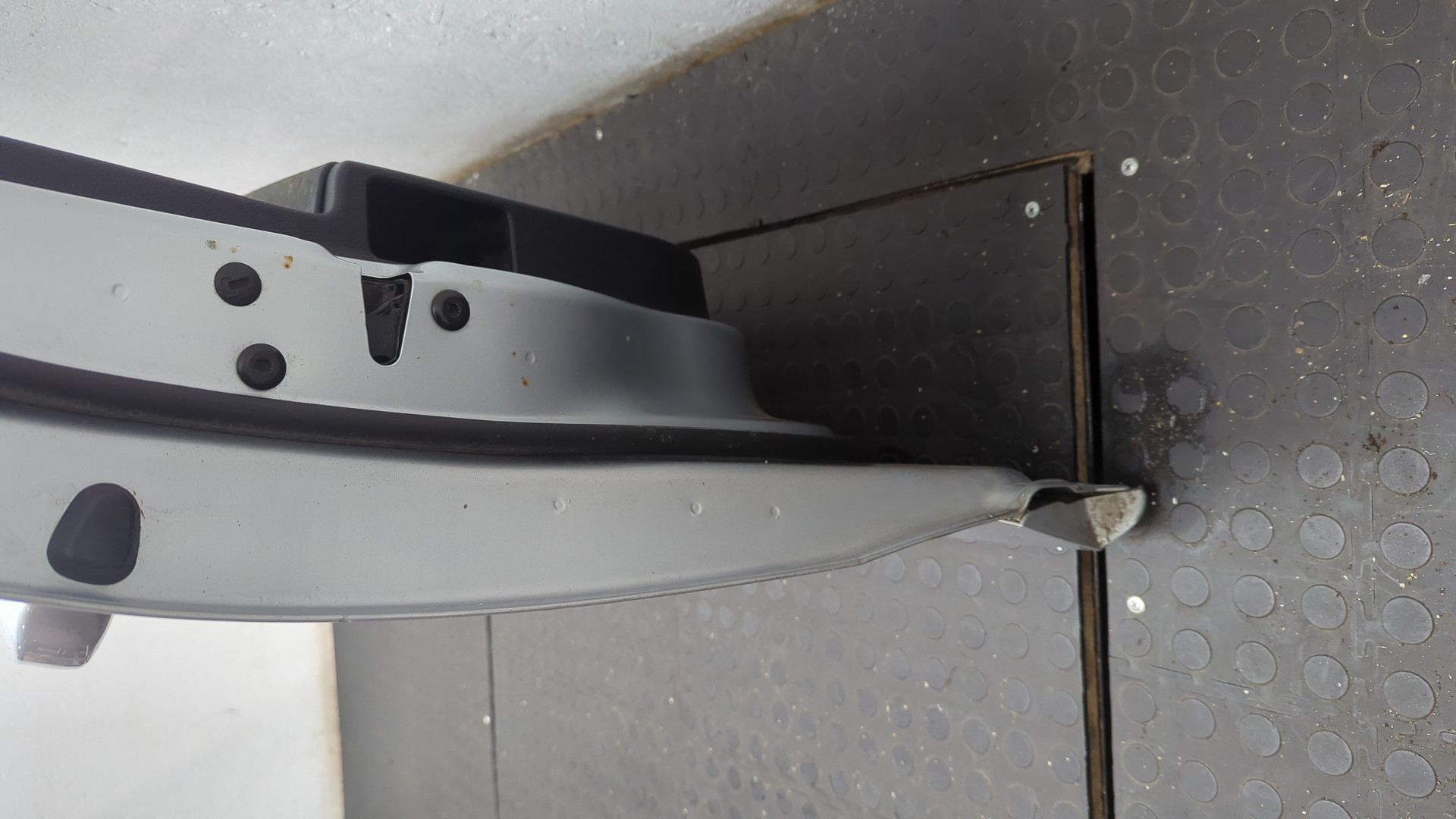 Дверь передняя левая