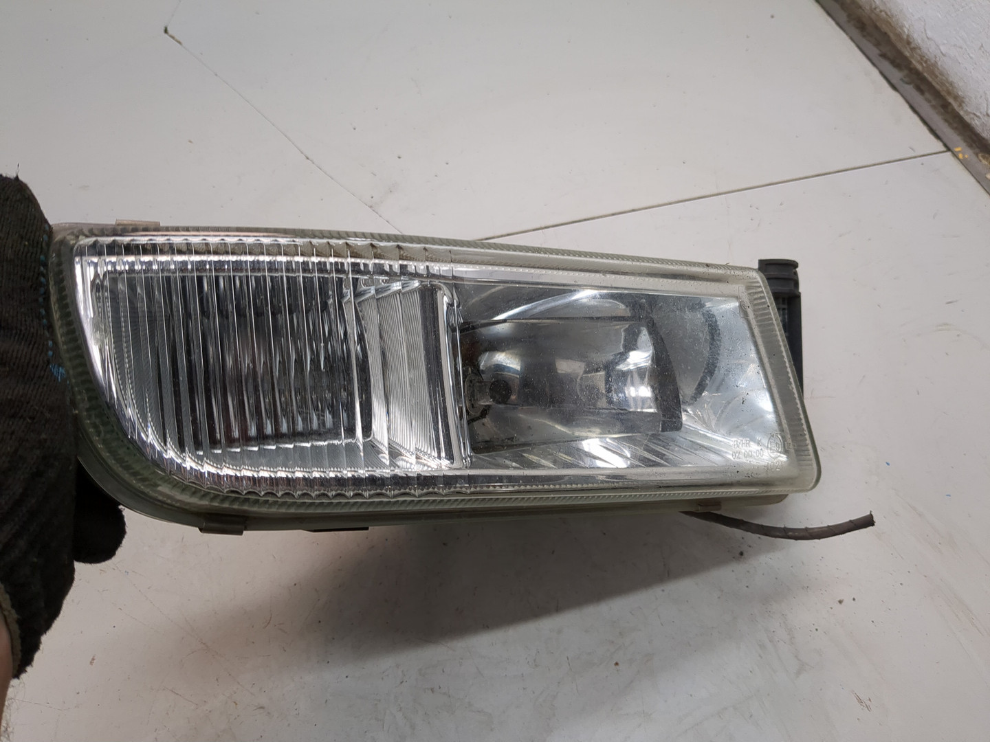 Фара противотуманная правая