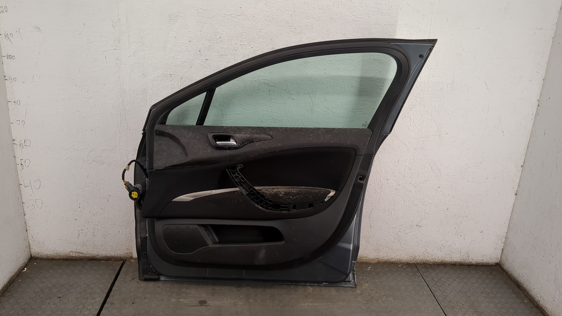 Дверь передняя правая