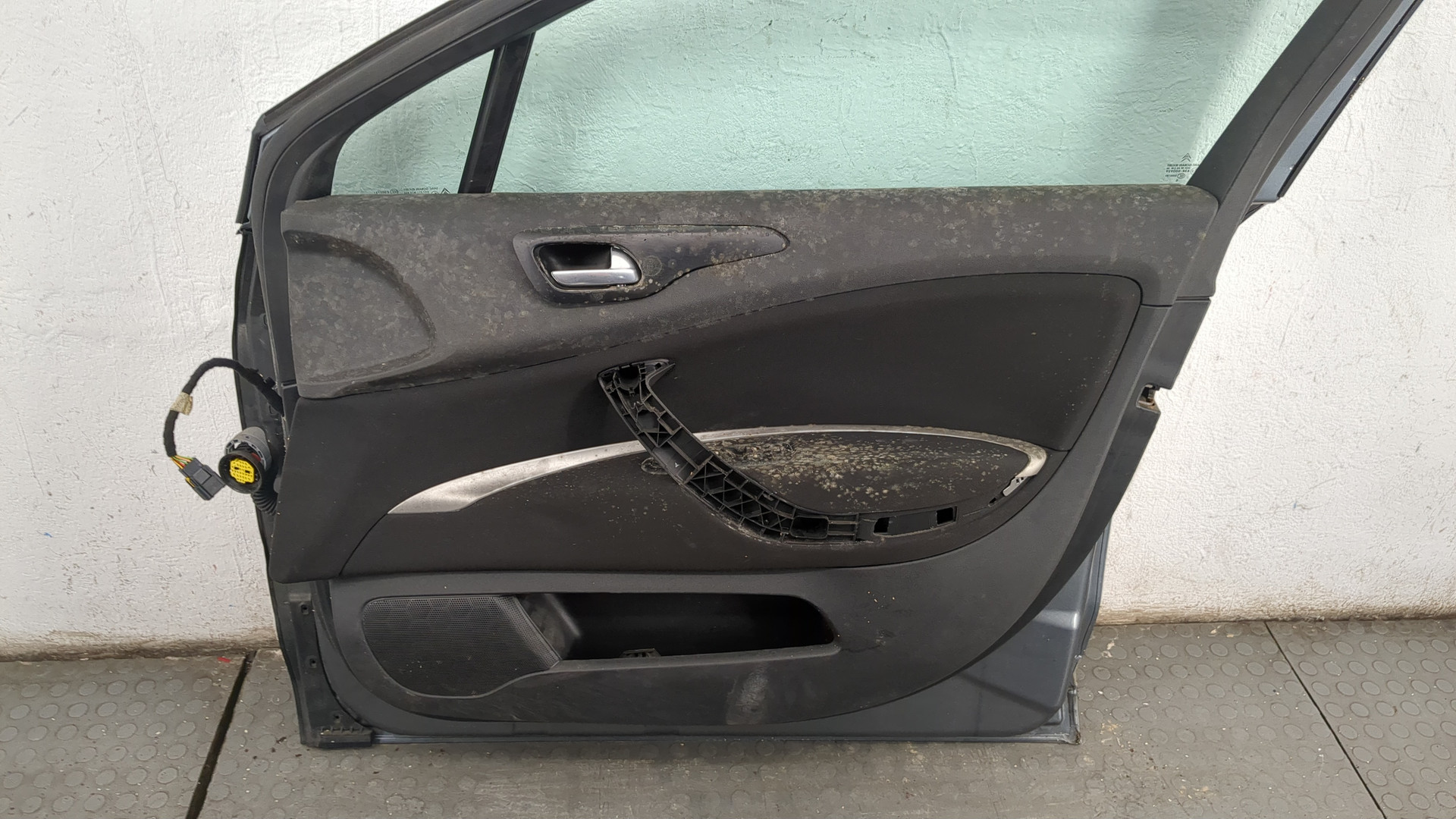 Дверь передняя правая