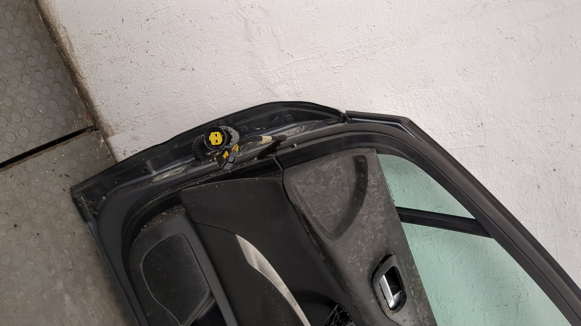 Дверь передняя правая