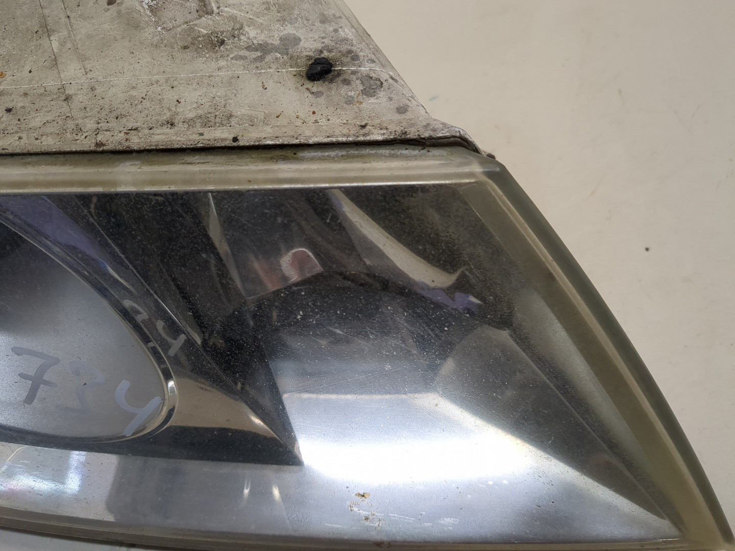 Фара правая