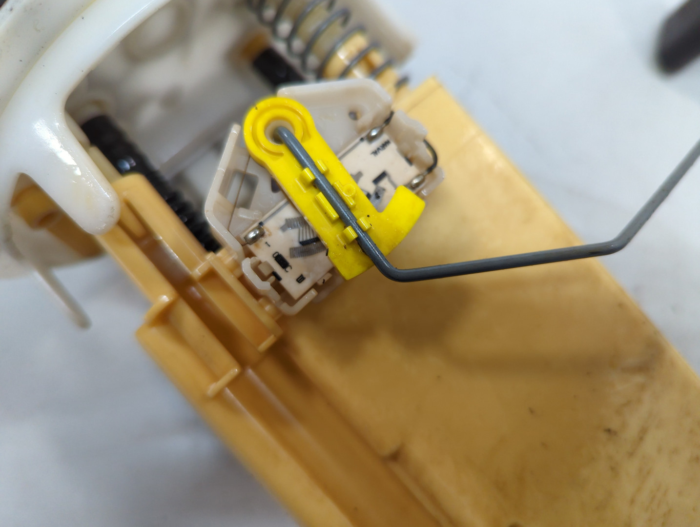 Датчик уровня топлива