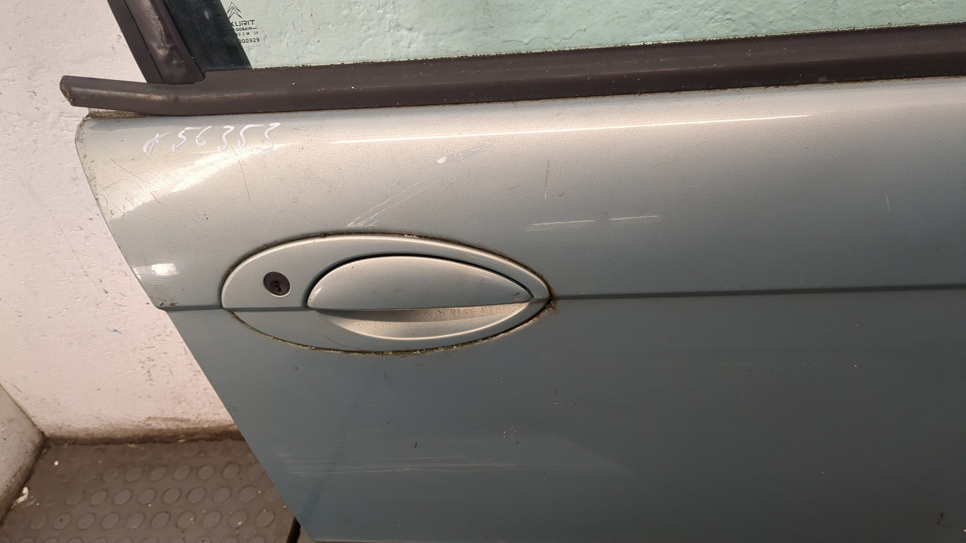 Дверь передняя правая