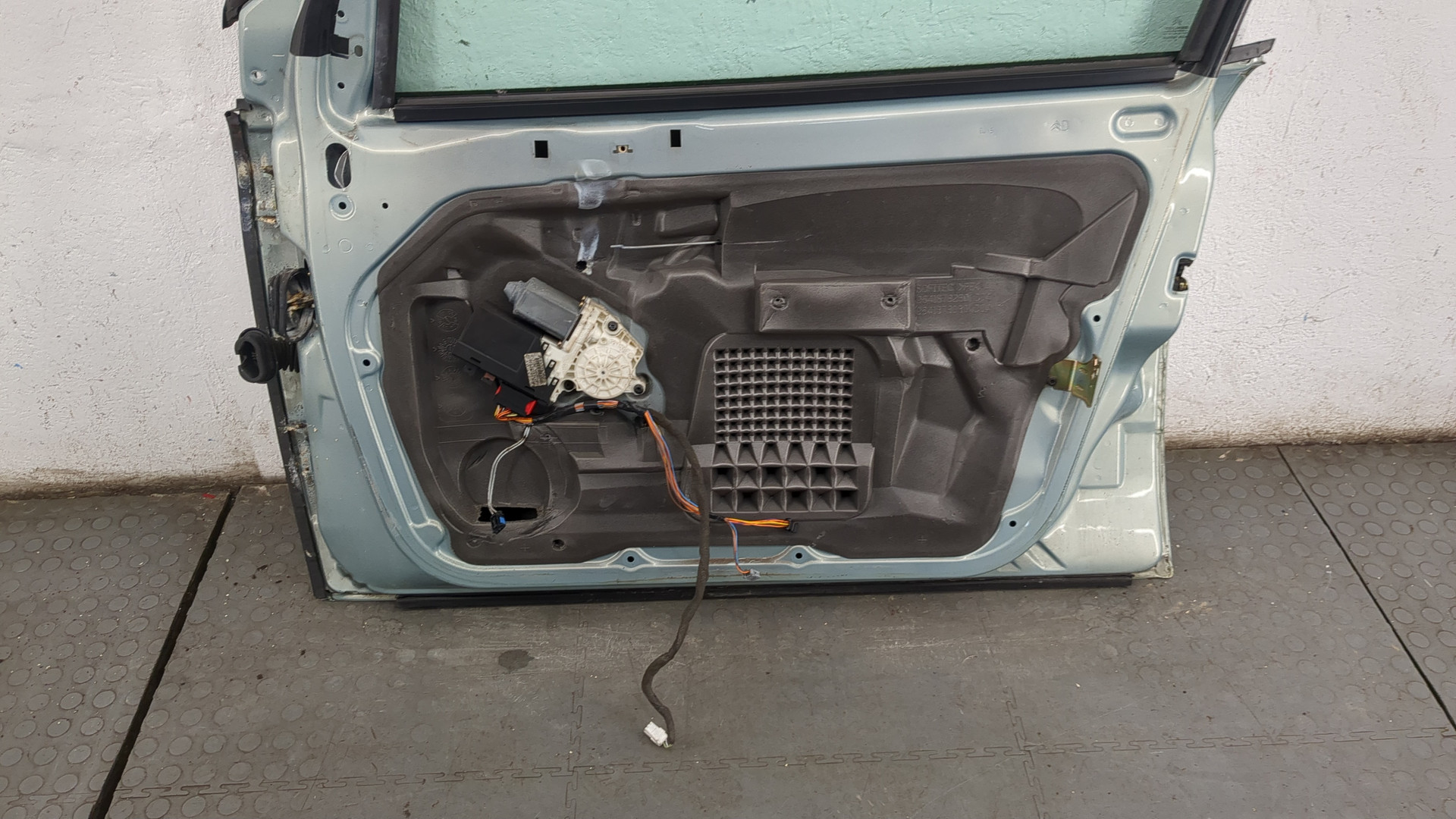 Дверь передняя правая