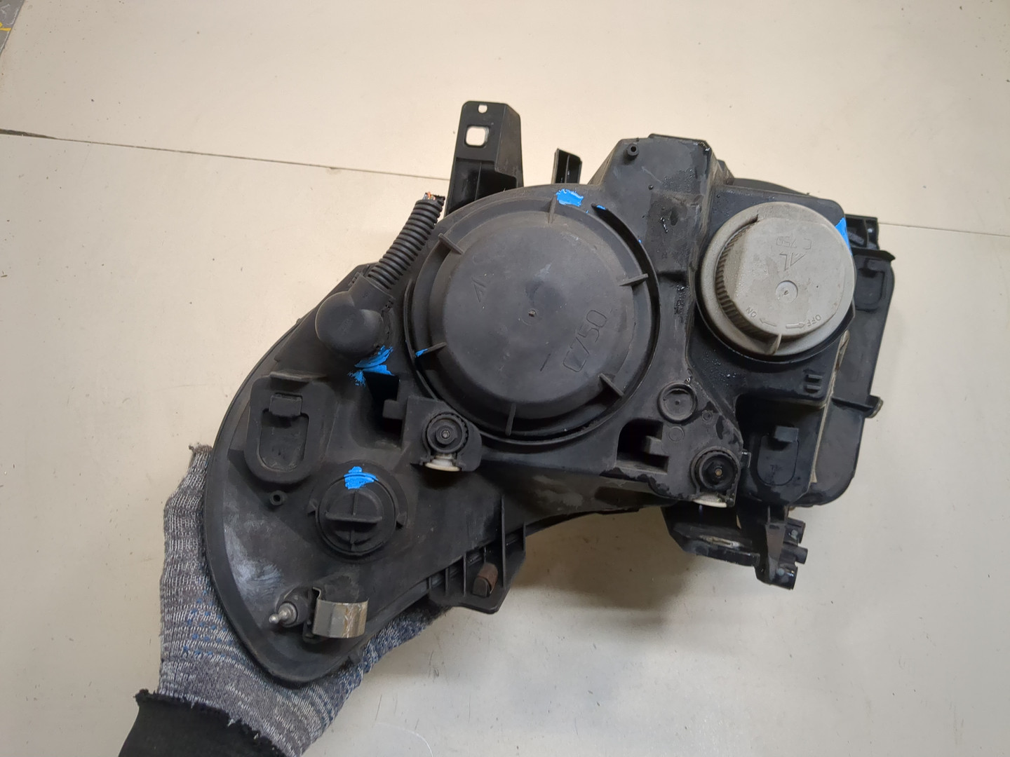 Фара правая