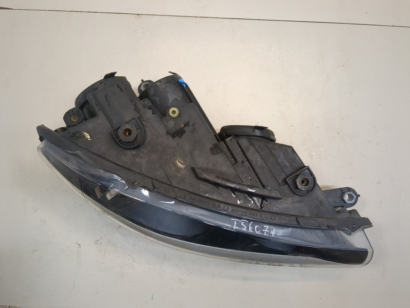 Фара правая