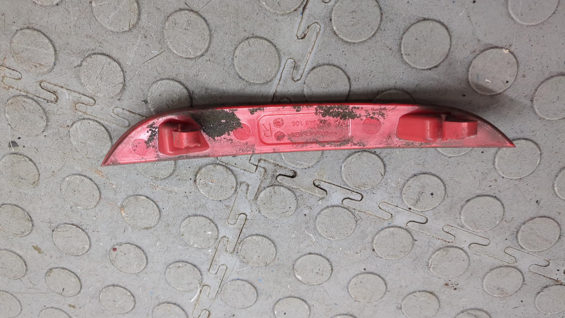 Отражатель в бампер задний правый