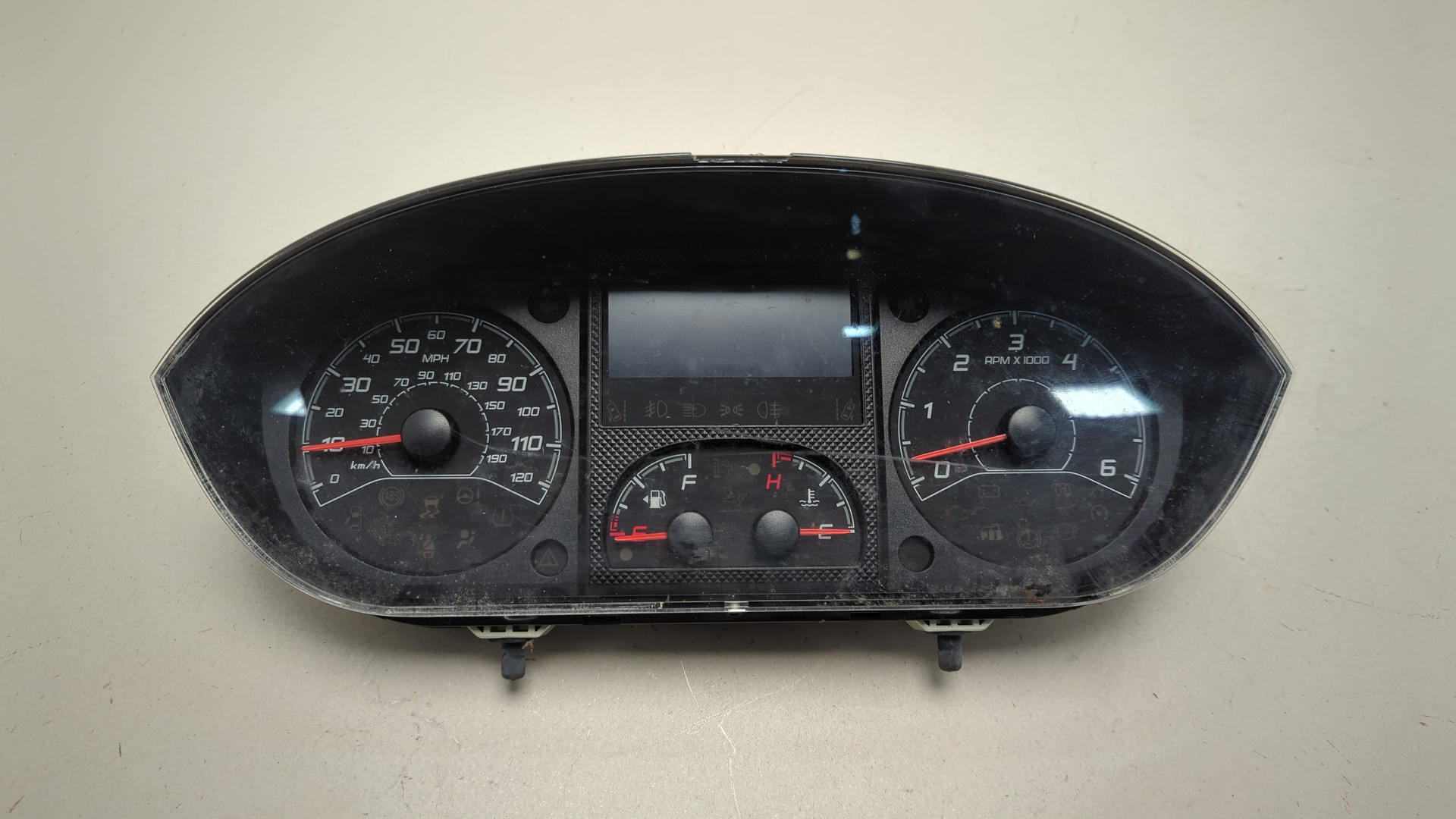 Панель приборов