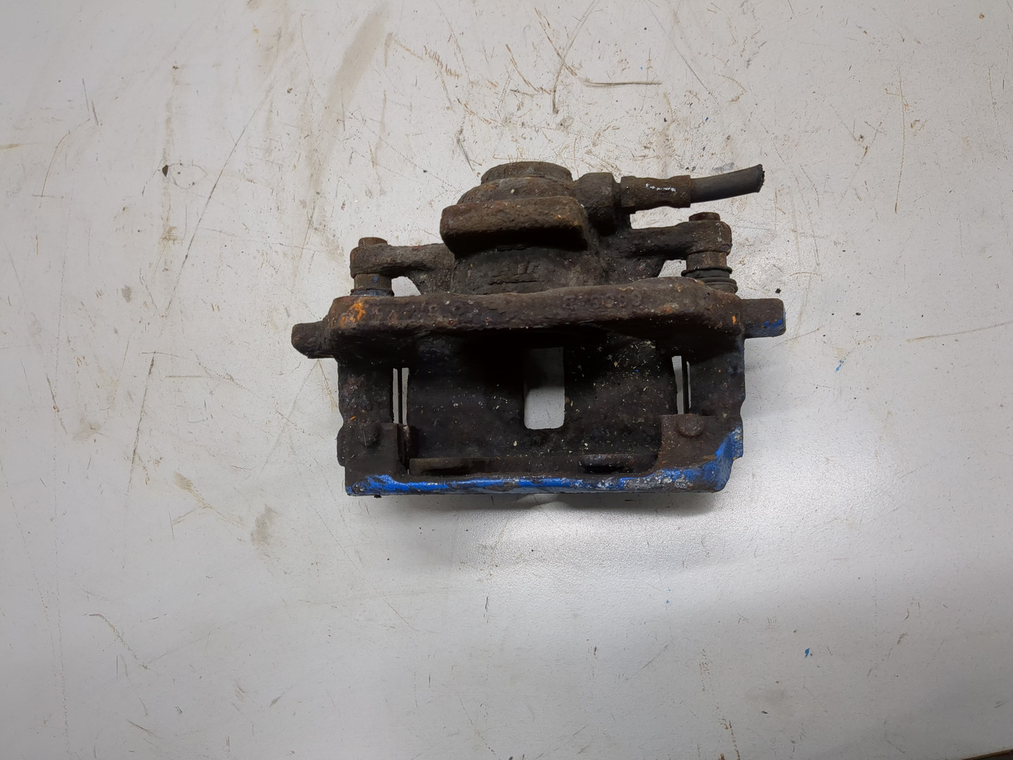 Суппорт передний правый