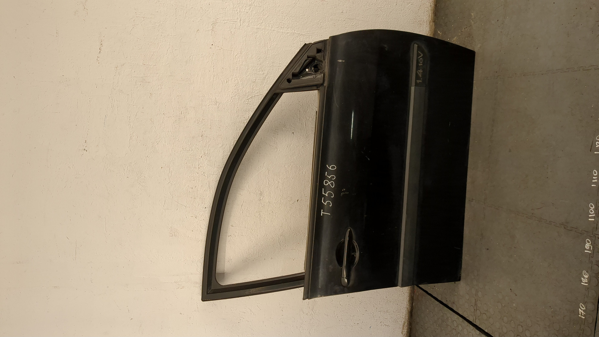 Дверь передняя правая