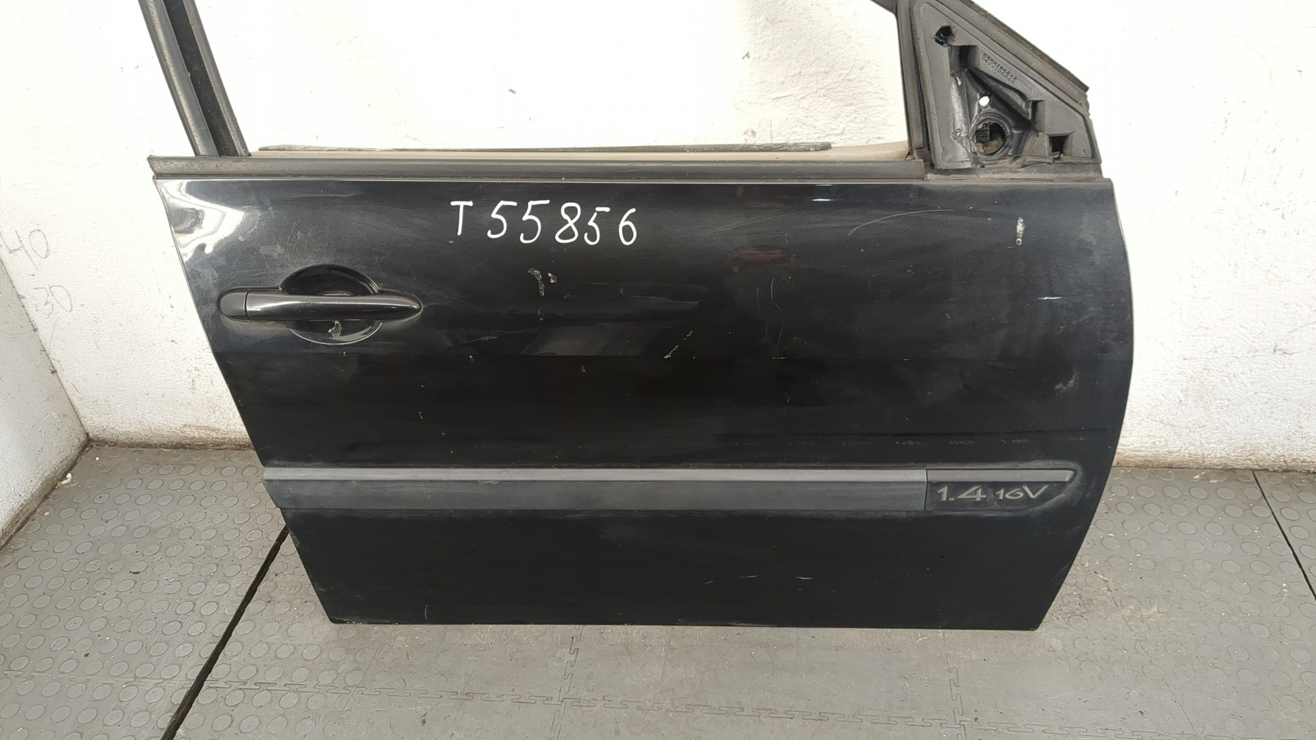 Дверь передняя правая