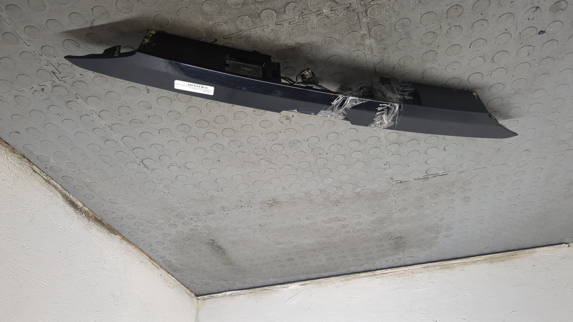 Фонарь подсветки номера