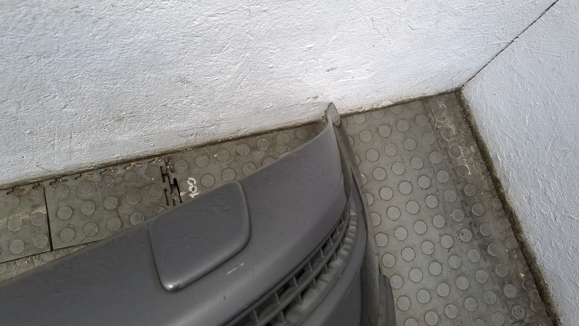 Бампер передний