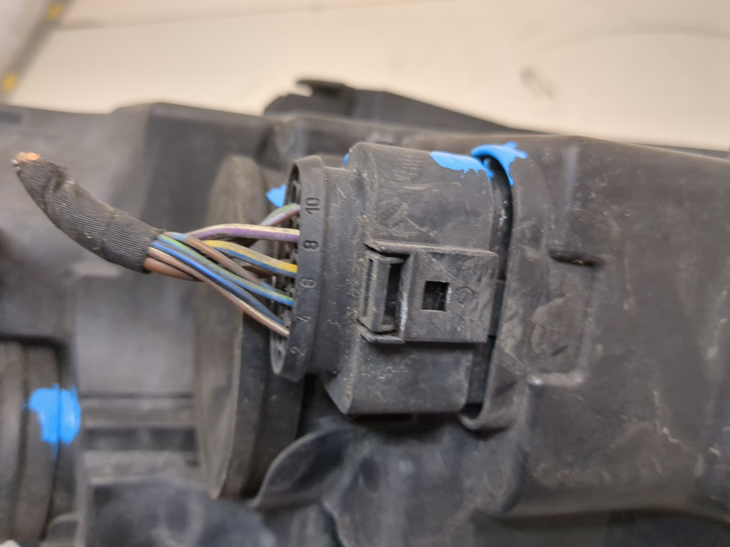 Фара правая