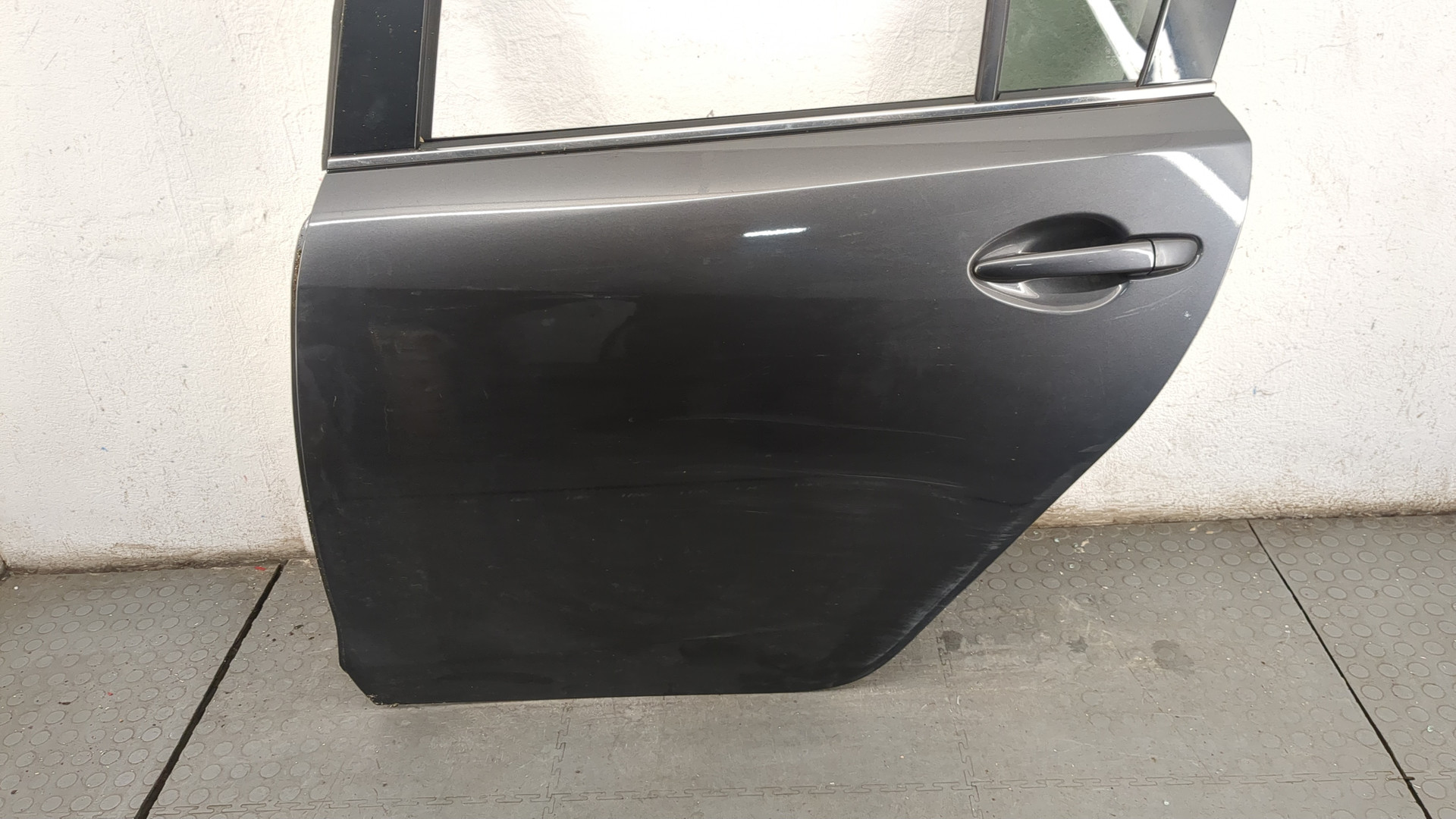 Дверь задняя левая