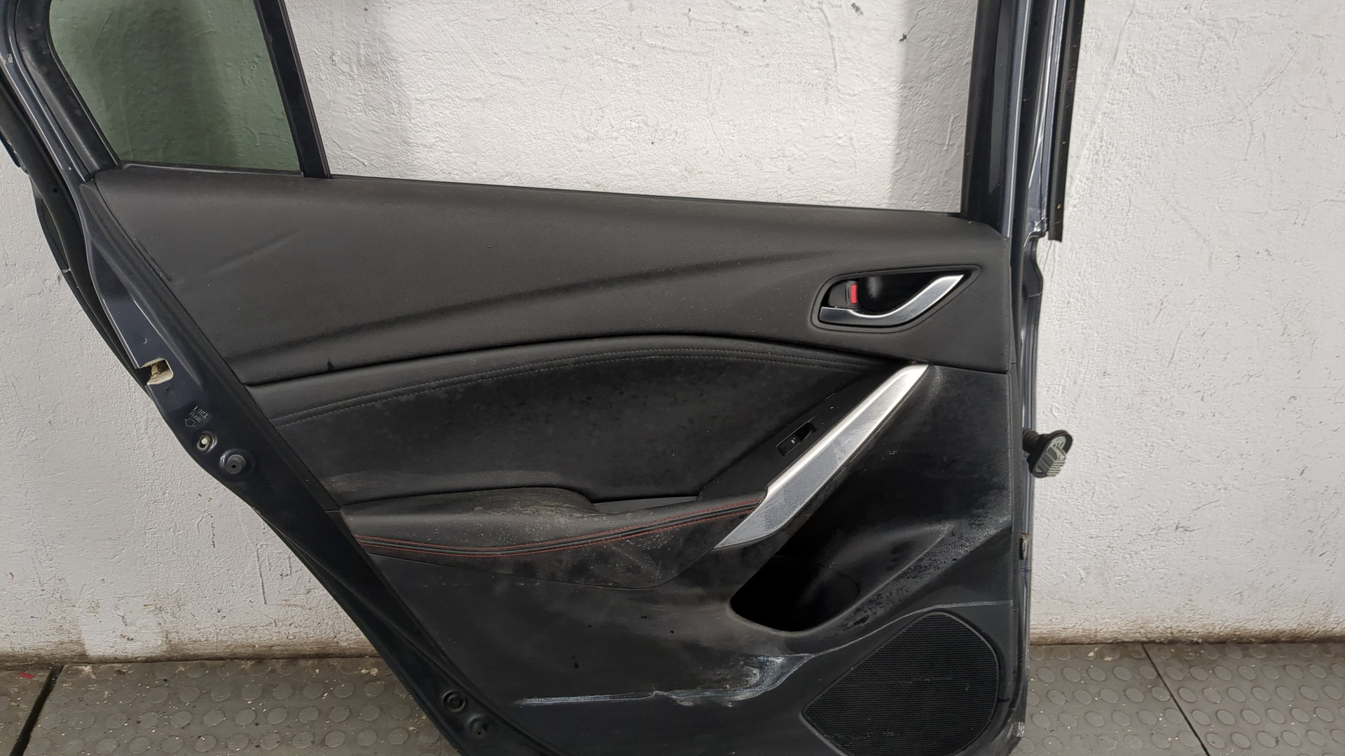 Дверь задняя левая