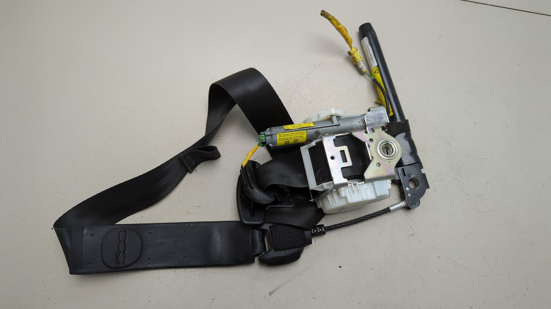 Ремень безопасности