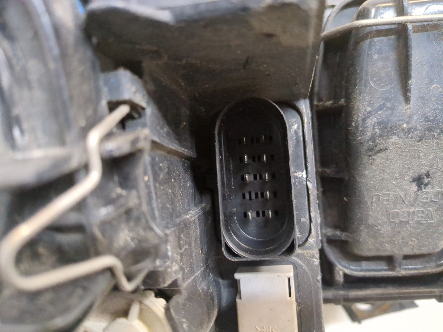 Фара правая