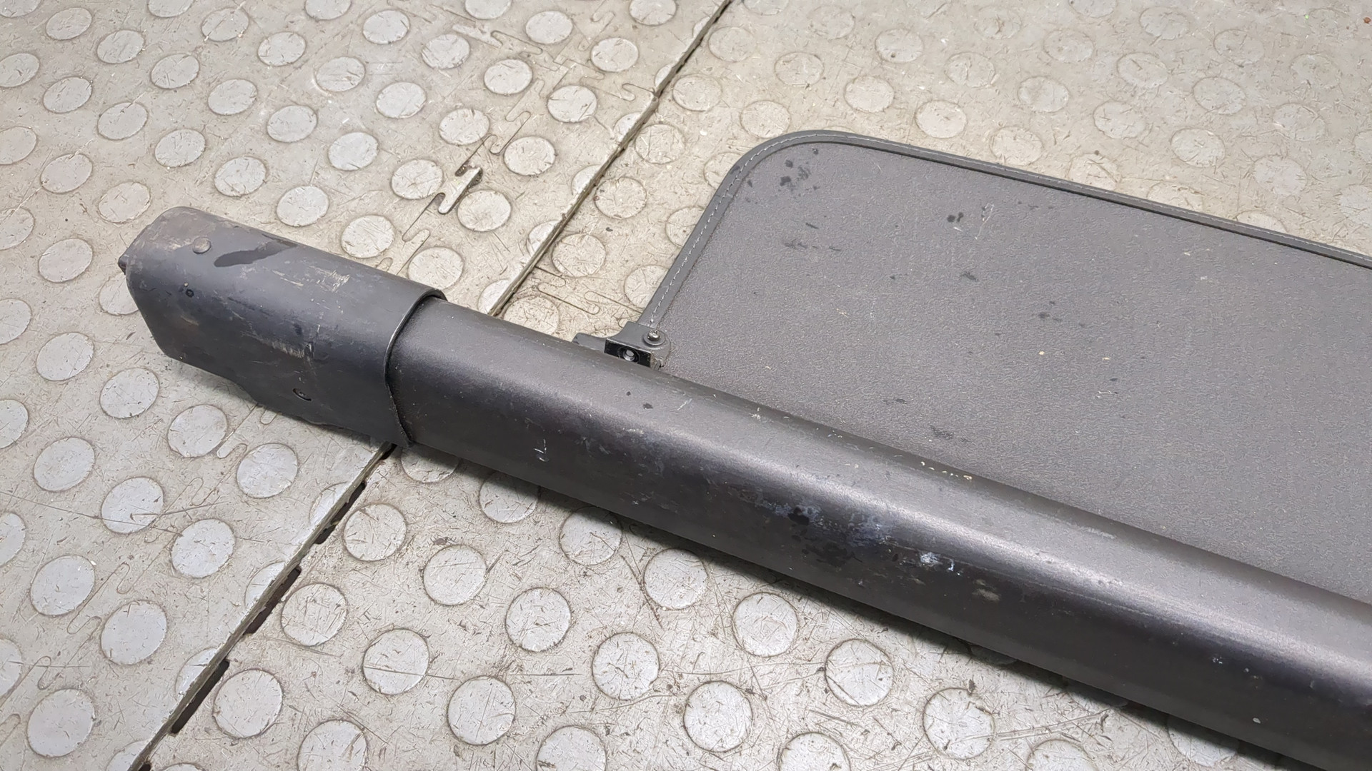 Шторка багажника