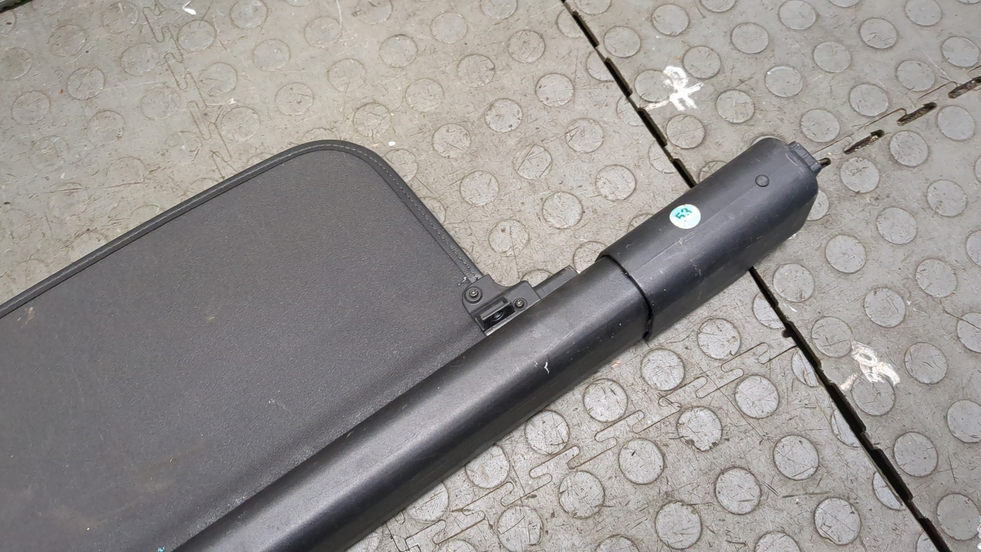 Шторка багажника