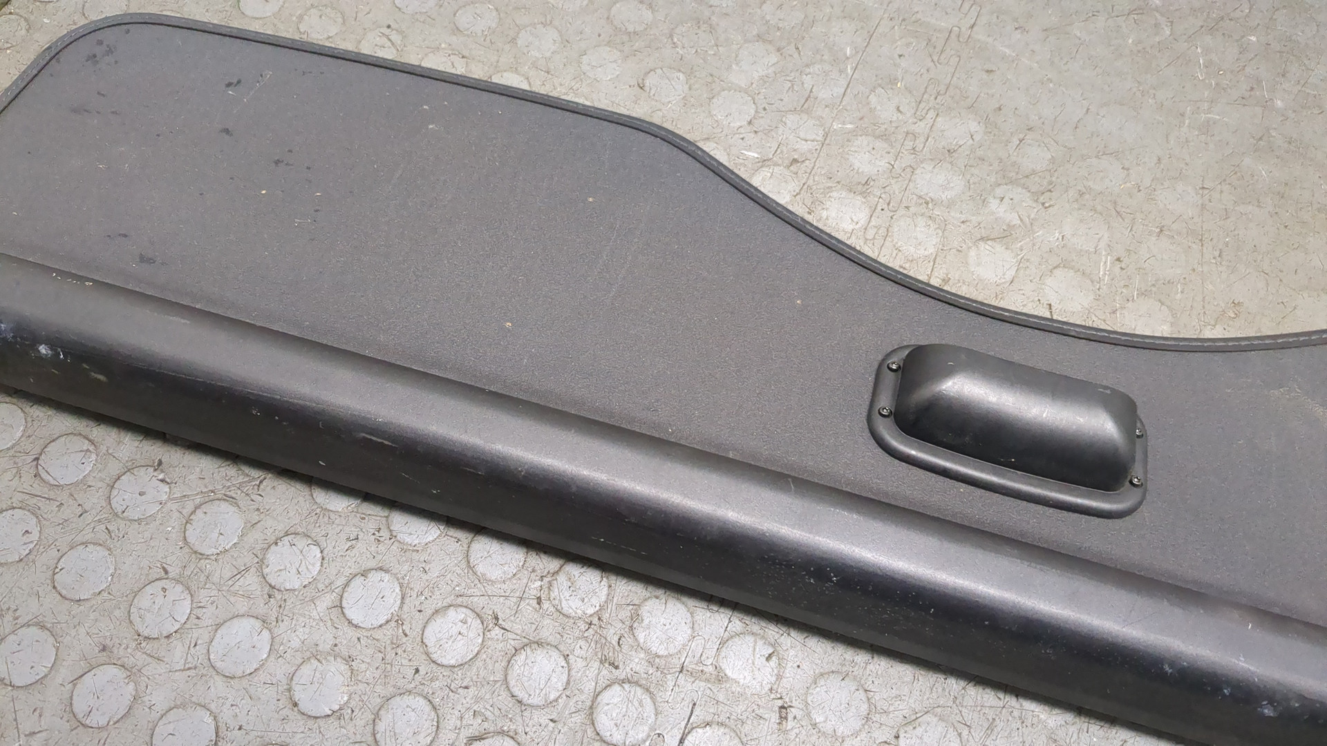 Шторка багажника