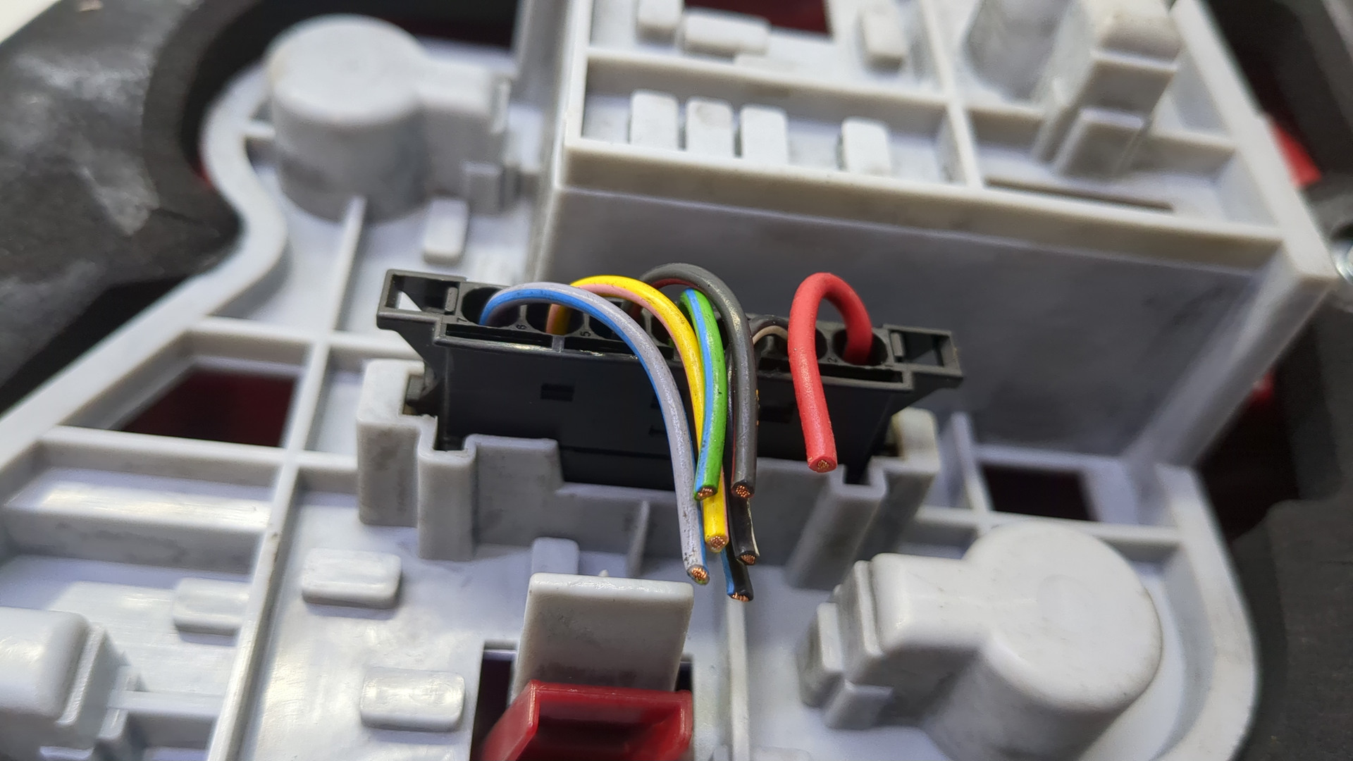 Фонарь задний левый