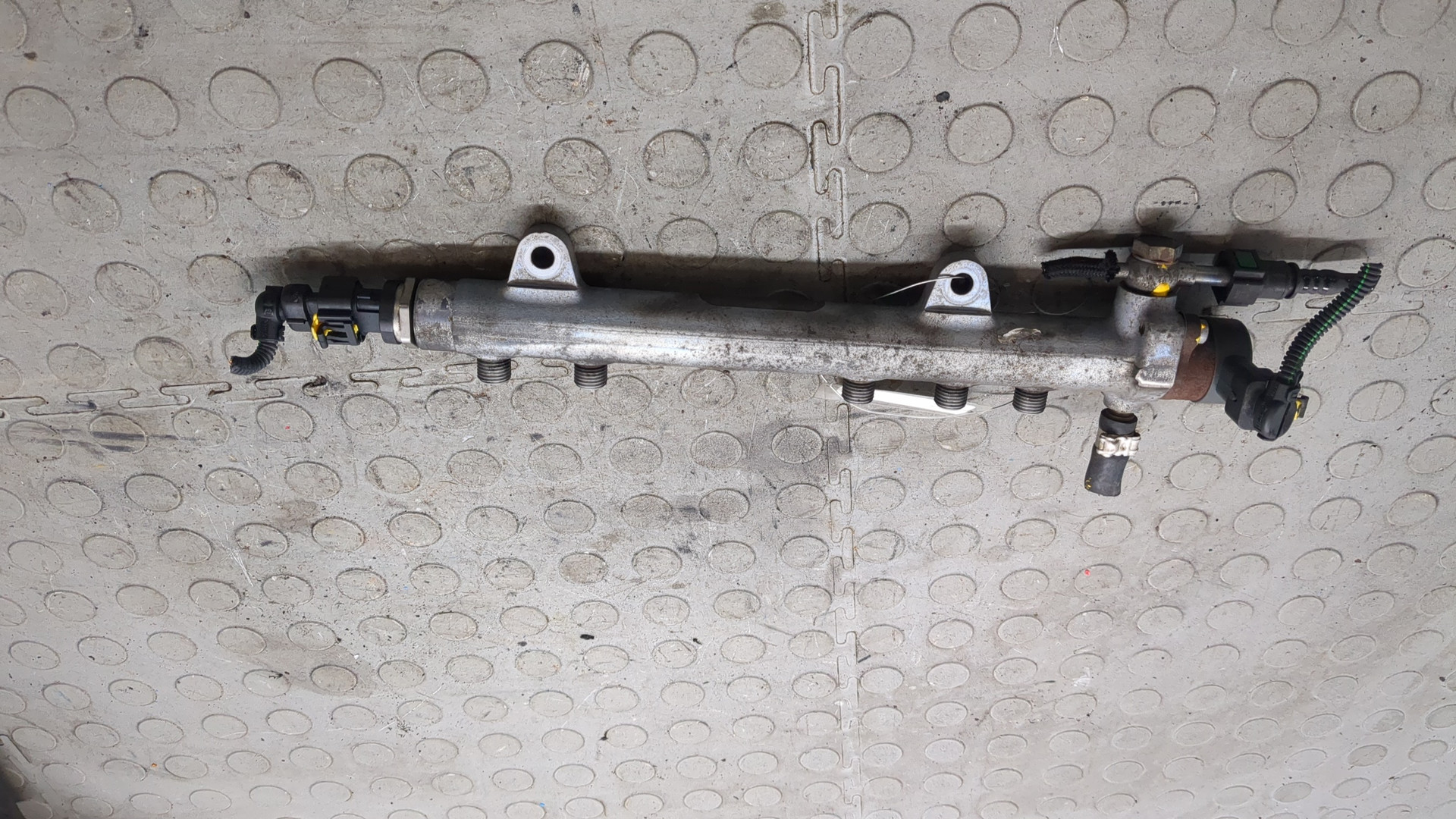 Рейка топливная (рампа)