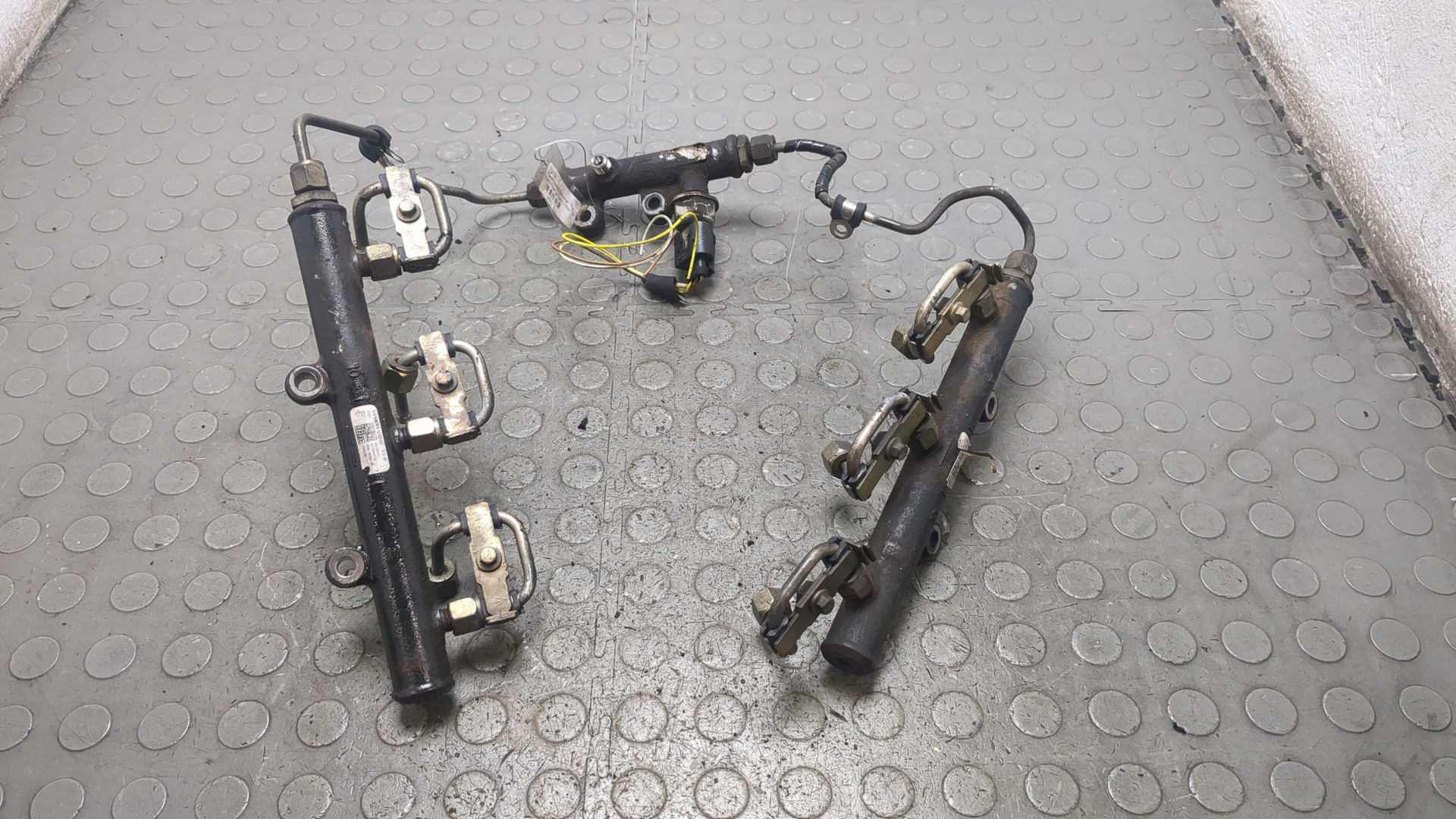 Рейка топливная (рампа)