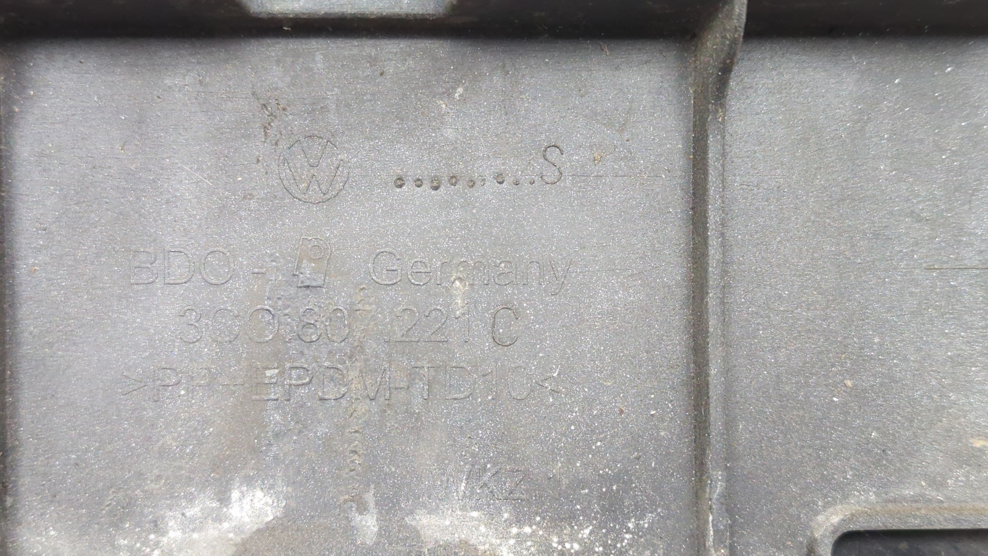 Бампер передний