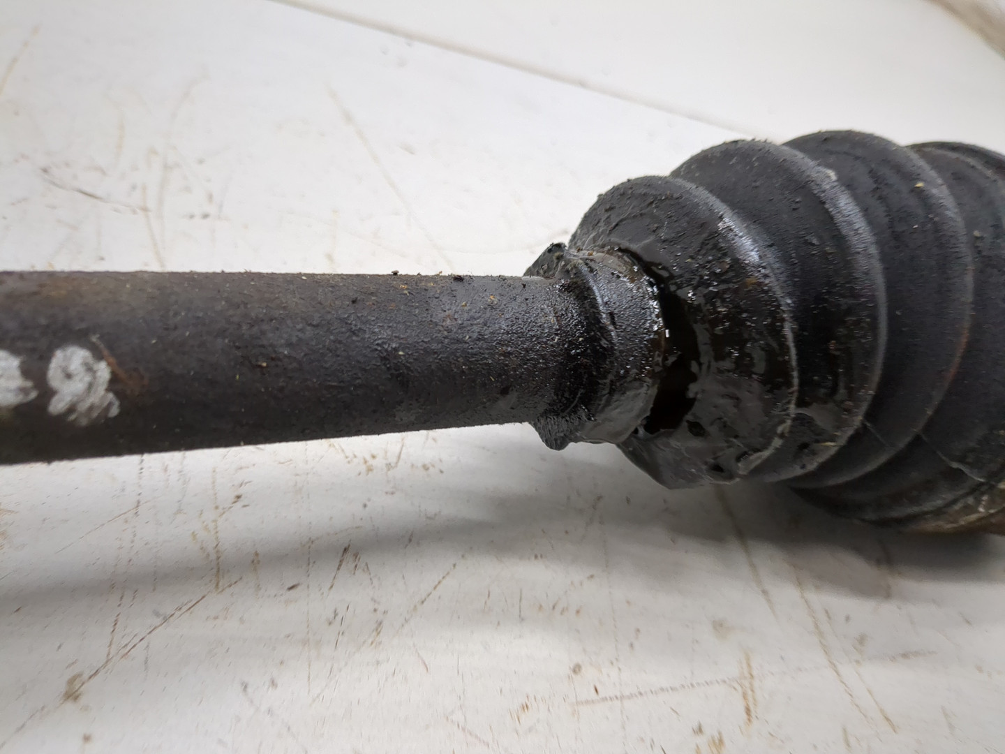 Полуось передняя левая