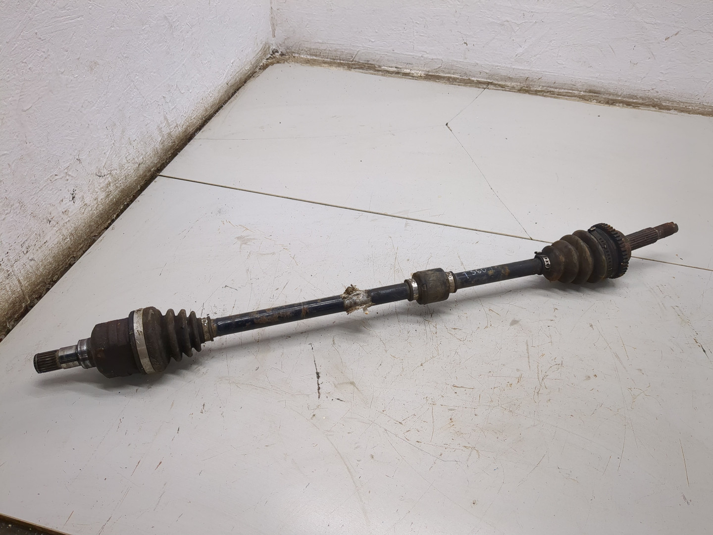 Полуось передняя правая