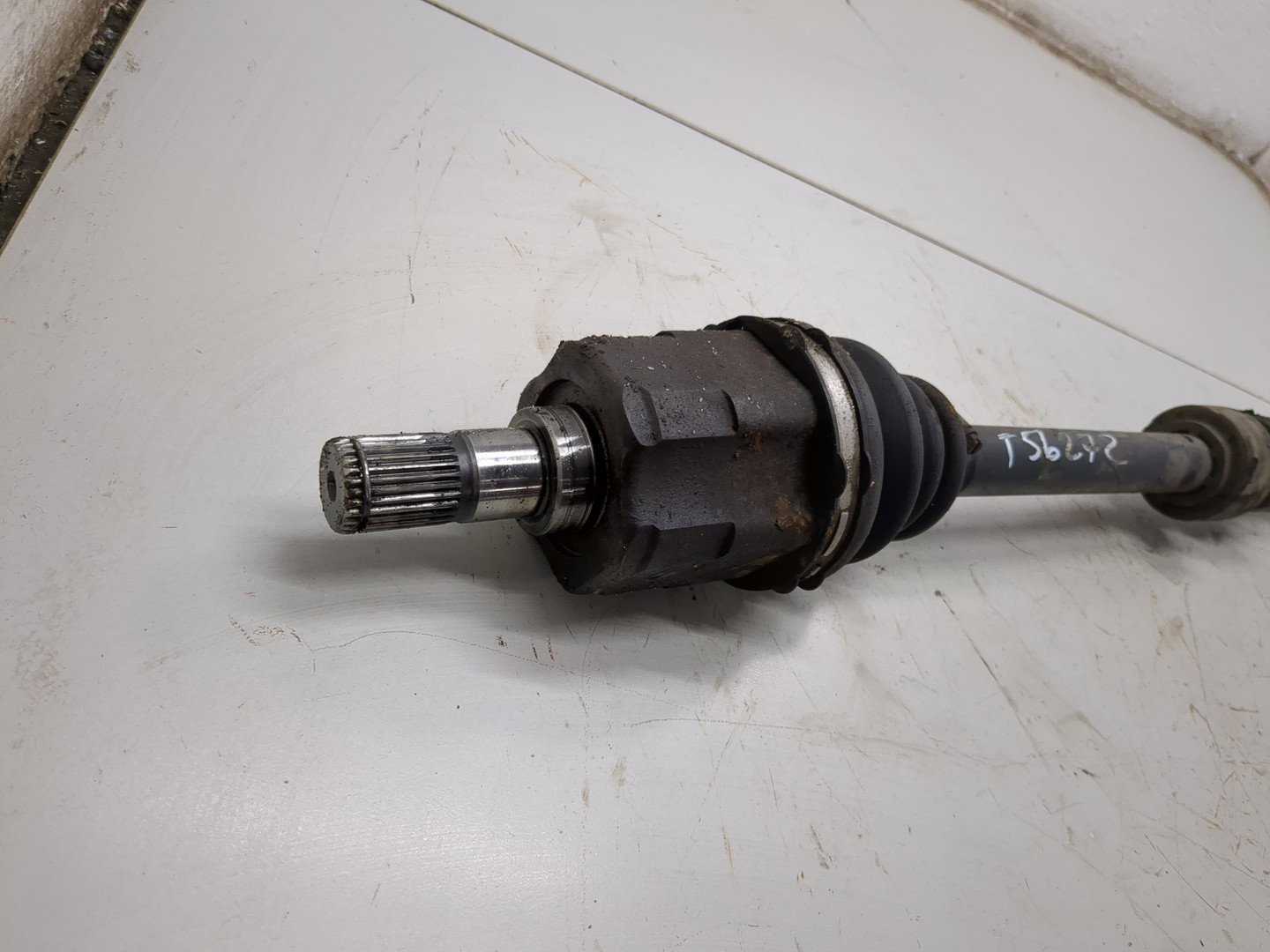 Полуось передняя правая