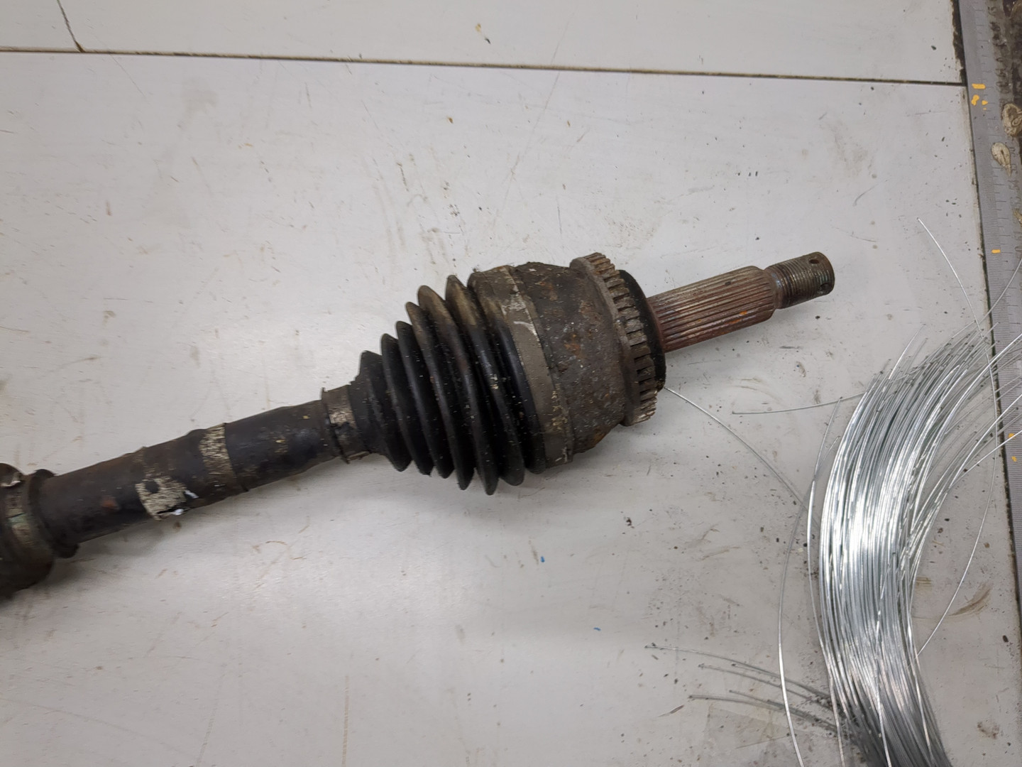 Полуось передняя правая