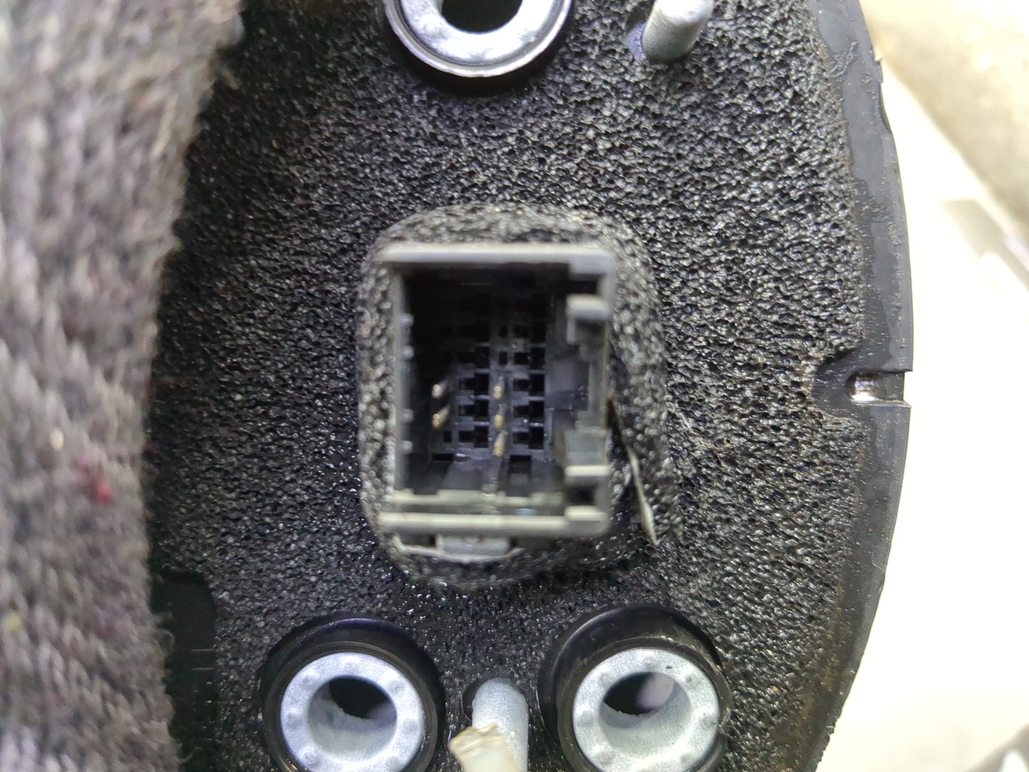 Зеркало правое электрическое