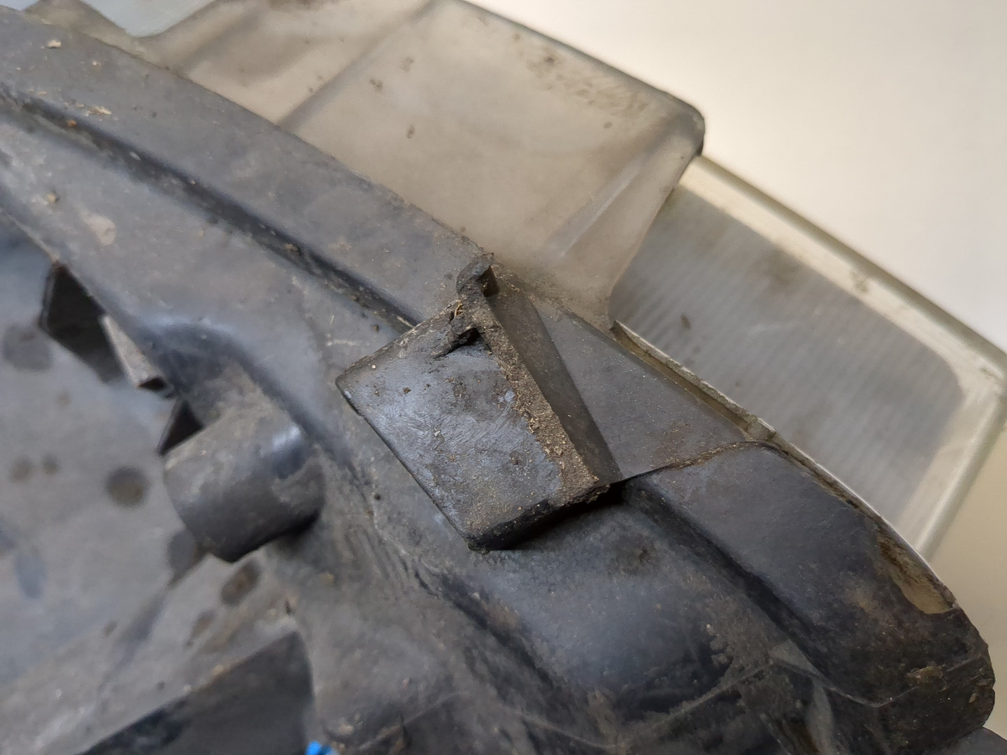 Фара правая