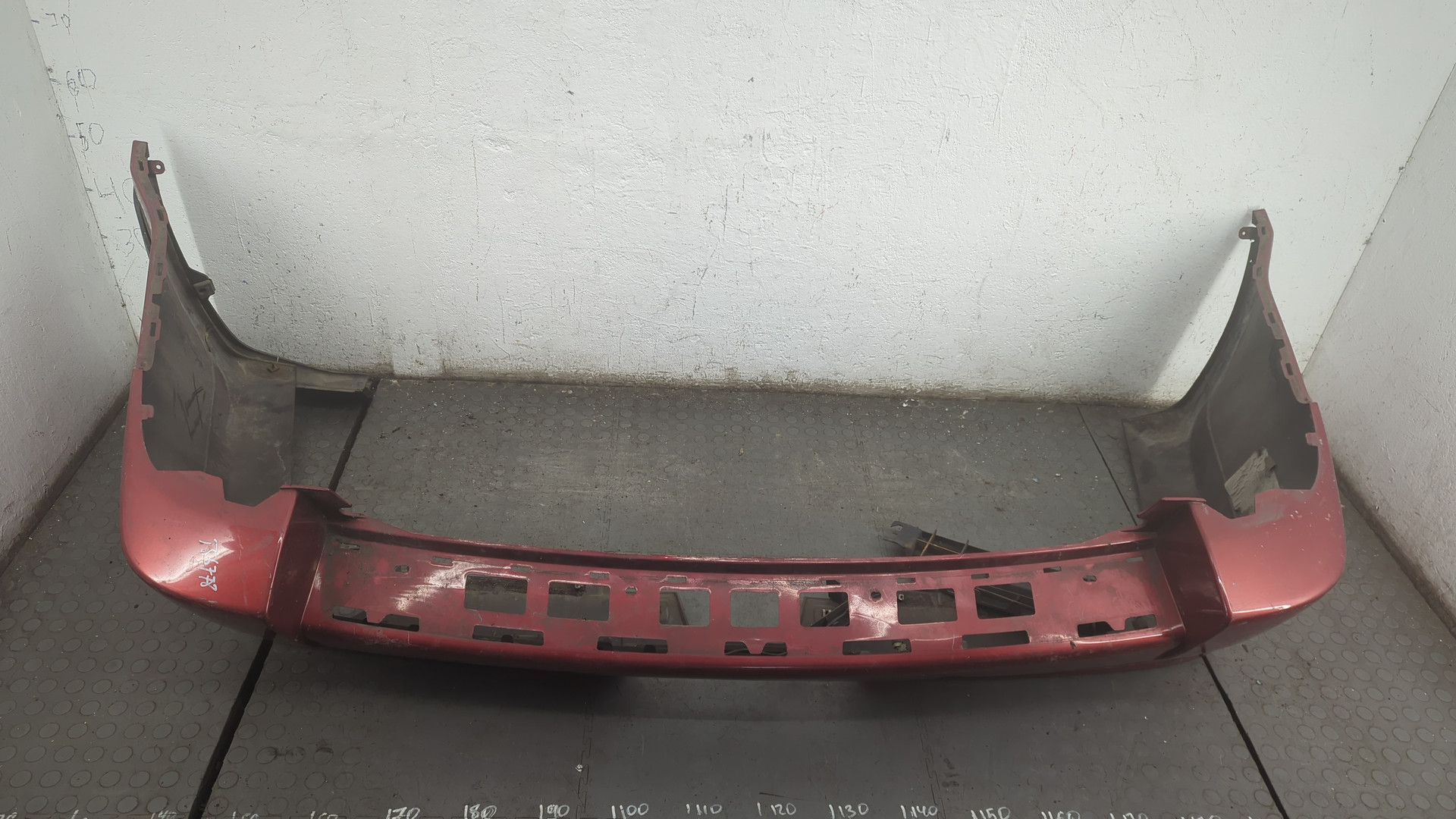 Бампер задний