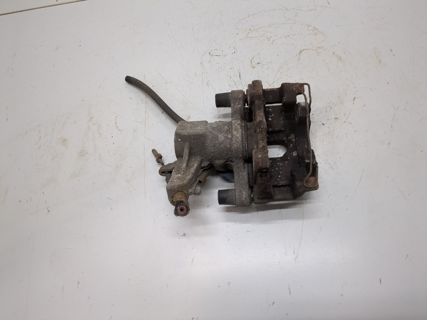 Суппорт задний правый