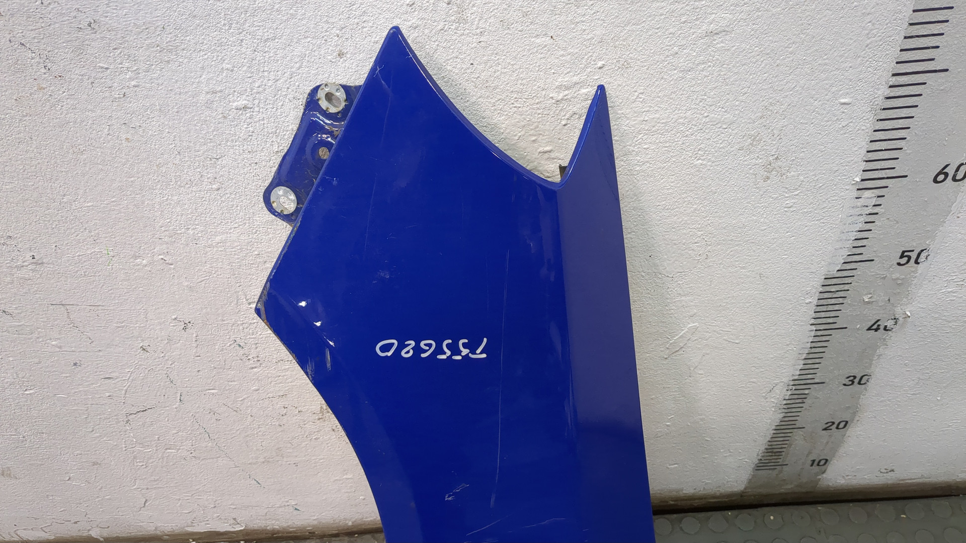 Крыло переднее левое