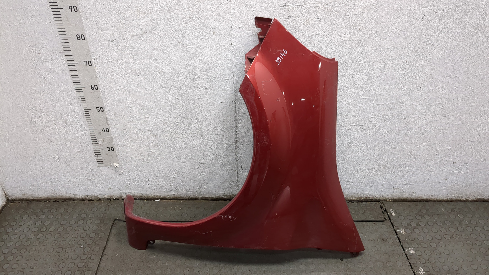 Крыло переднее левое