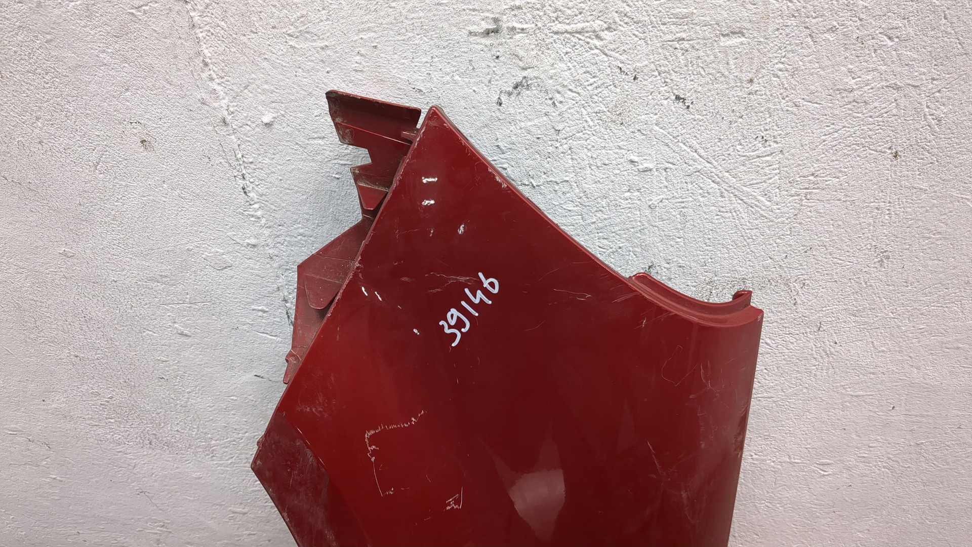 Крыло переднее левое