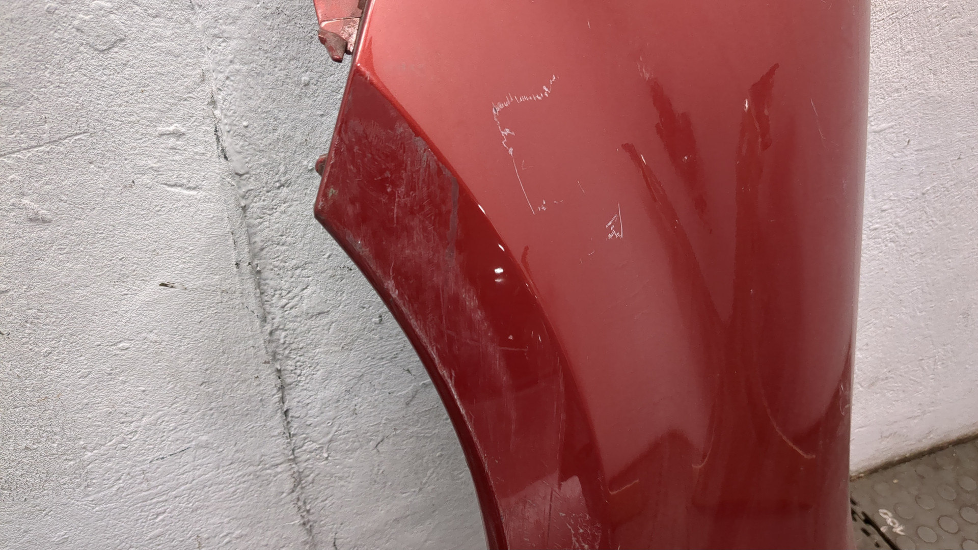 Крыло переднее левое