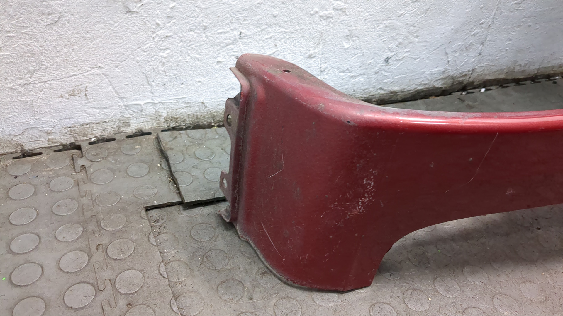 Крыло переднее левое